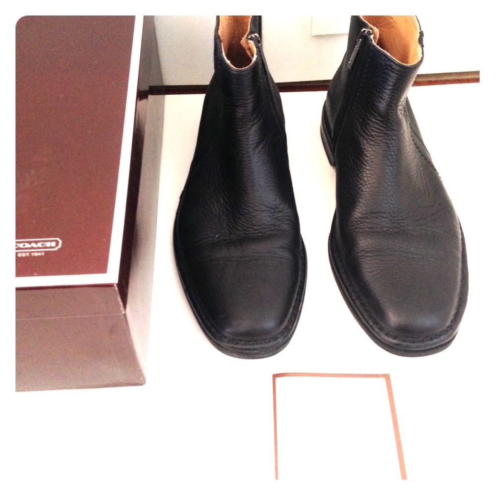 Coach men’s classic leather calf boot, William.